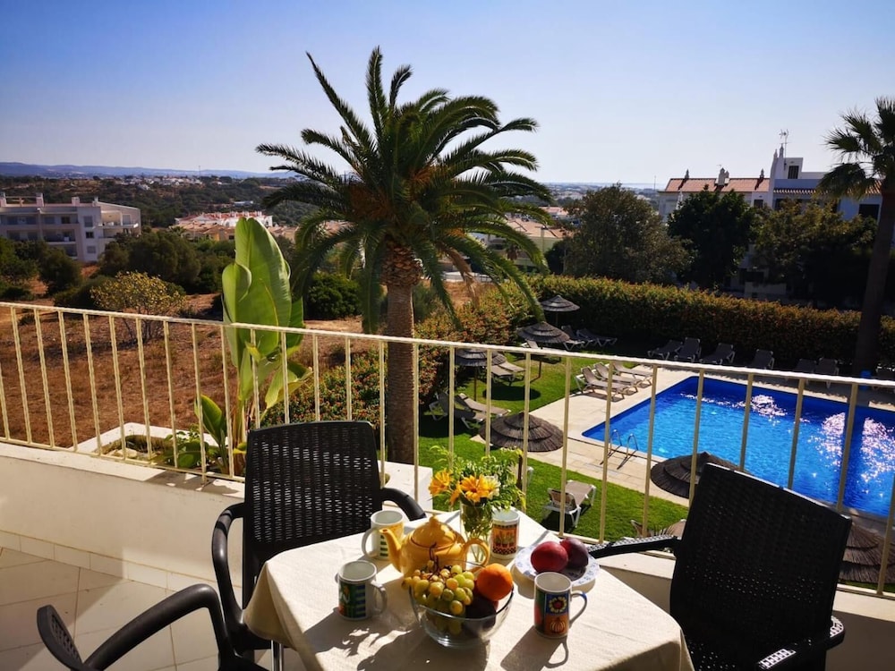 Solar dos Vilarinhos — Swimming pool in Albufeira, Faro