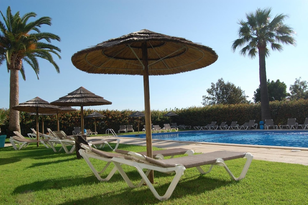 Solar dos Vilarinhos — Swimming pool in Albufeira, Faro