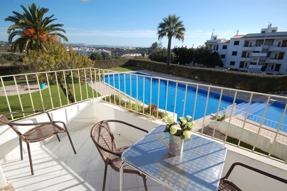 Solar dos Vilarinhos — Swimming pool in Albufeira, Faro