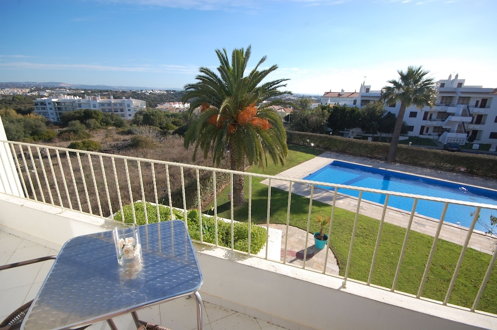 Solar dos Vilarinhos — Swimming pool in Albufeira, Faro