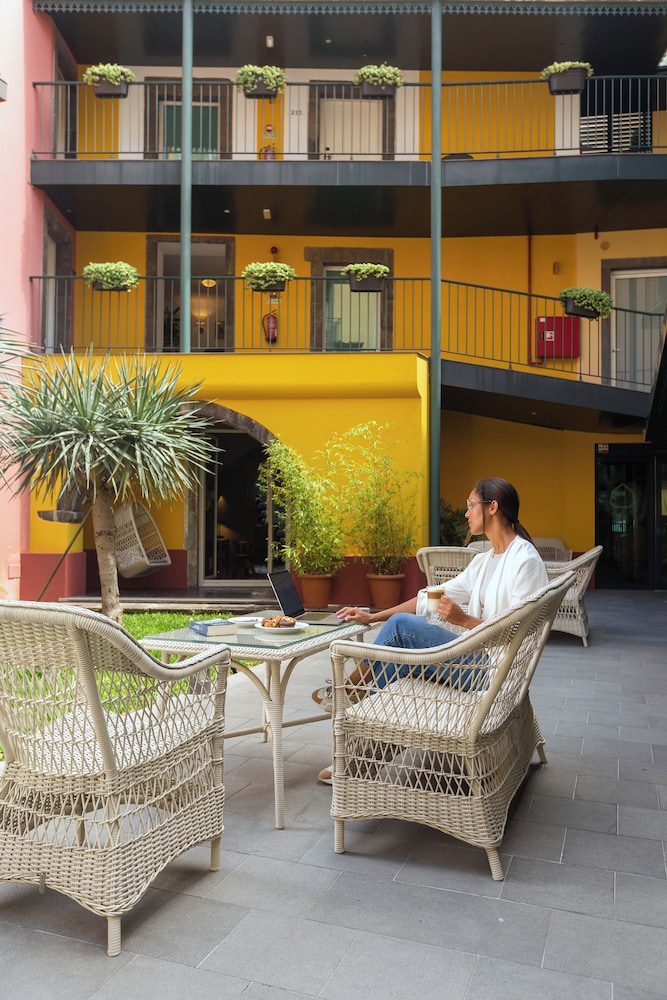 Castanheiro Boutique Hotel — Hotel building in Funchal, Madeira
