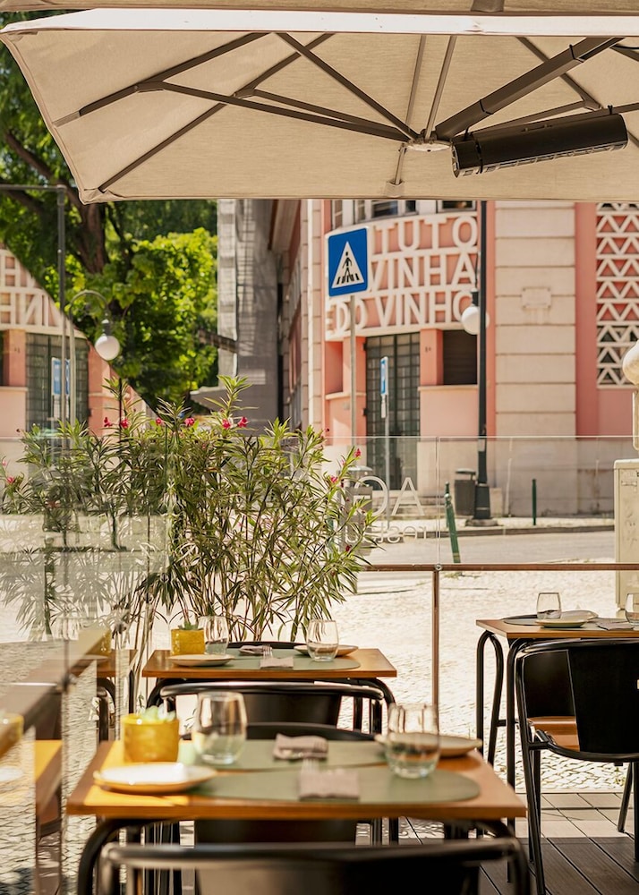 Hotel Vincci Liberdade — Restaurant & bars in Lisbon, Lisboa