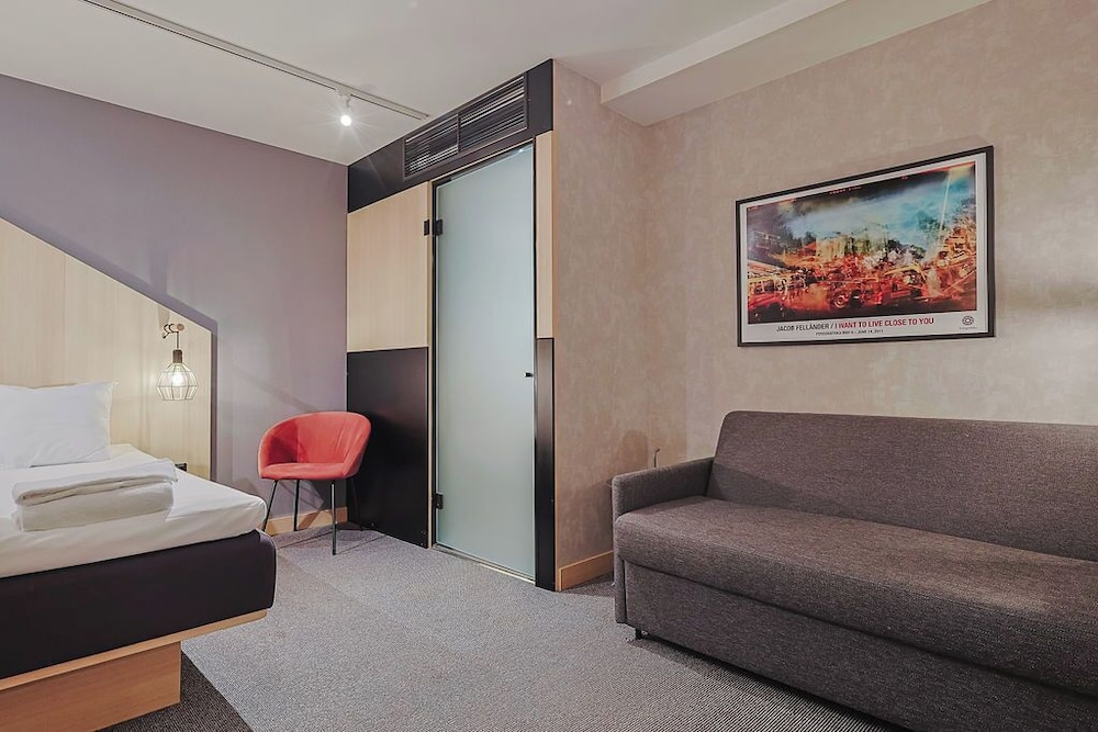 Hotel With Urban Deli - zdjęcie 4