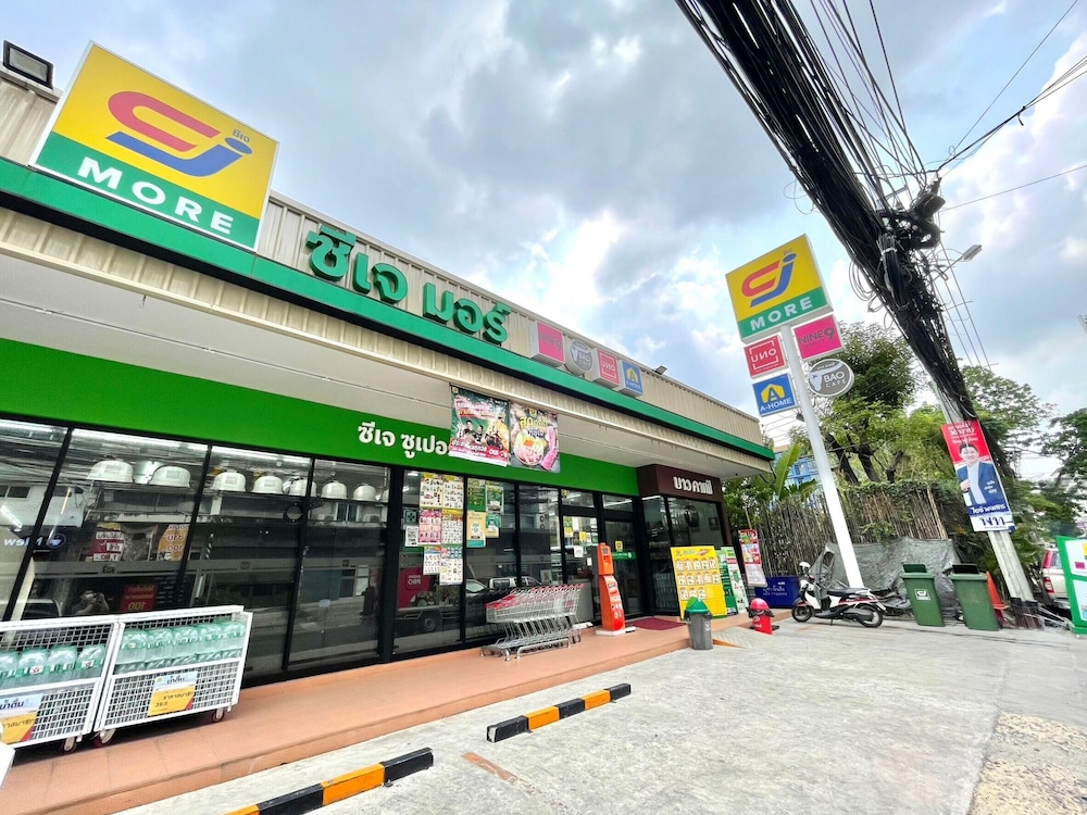Viewplace Hotel & Residence — Attractions in the area in Bangkok, Bangkok