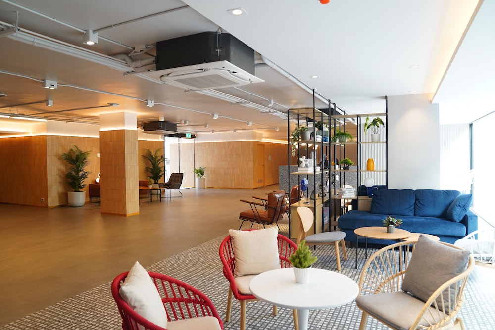 Viewplace Hotel & Residence — Restaurant & bars in Bangkok, Bangkok