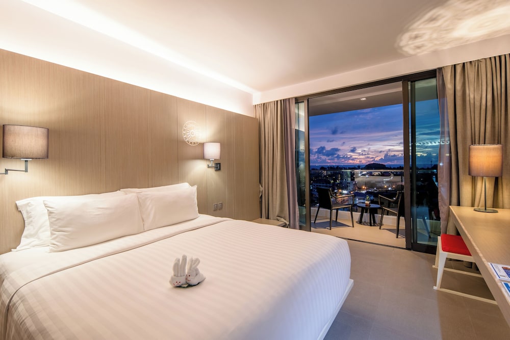 The Yama Hotel Phuket — Hotel rooms in Karon, Phuket Province