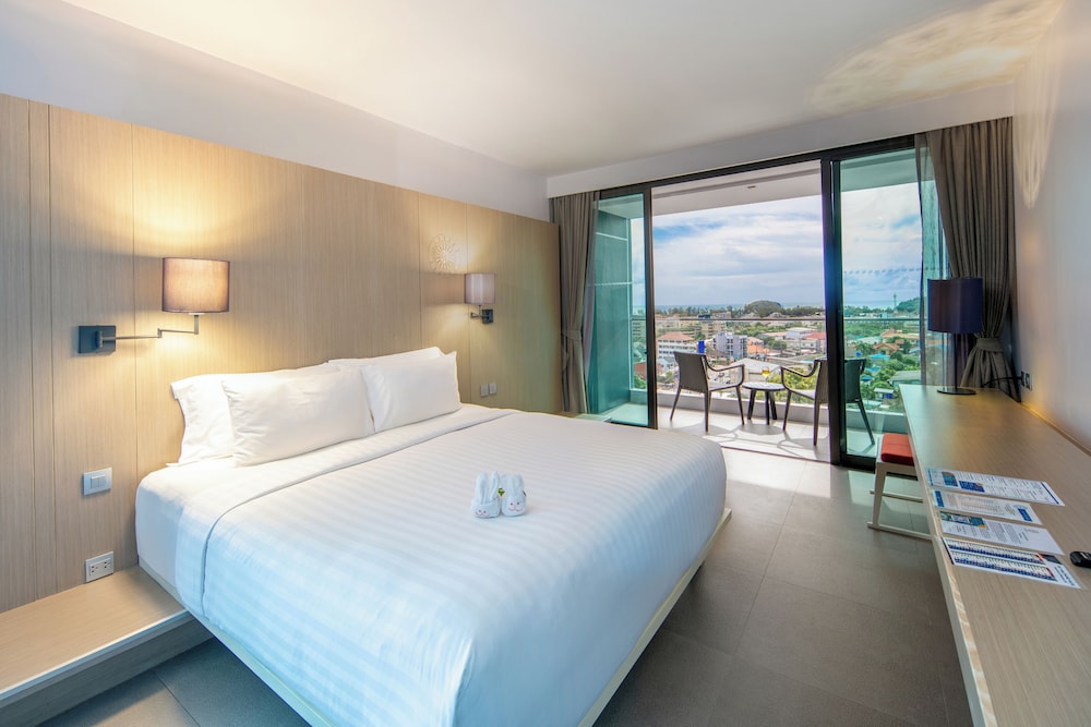 The Yama Hotel Phuket — Hotel rooms in Karon, Phuket Province