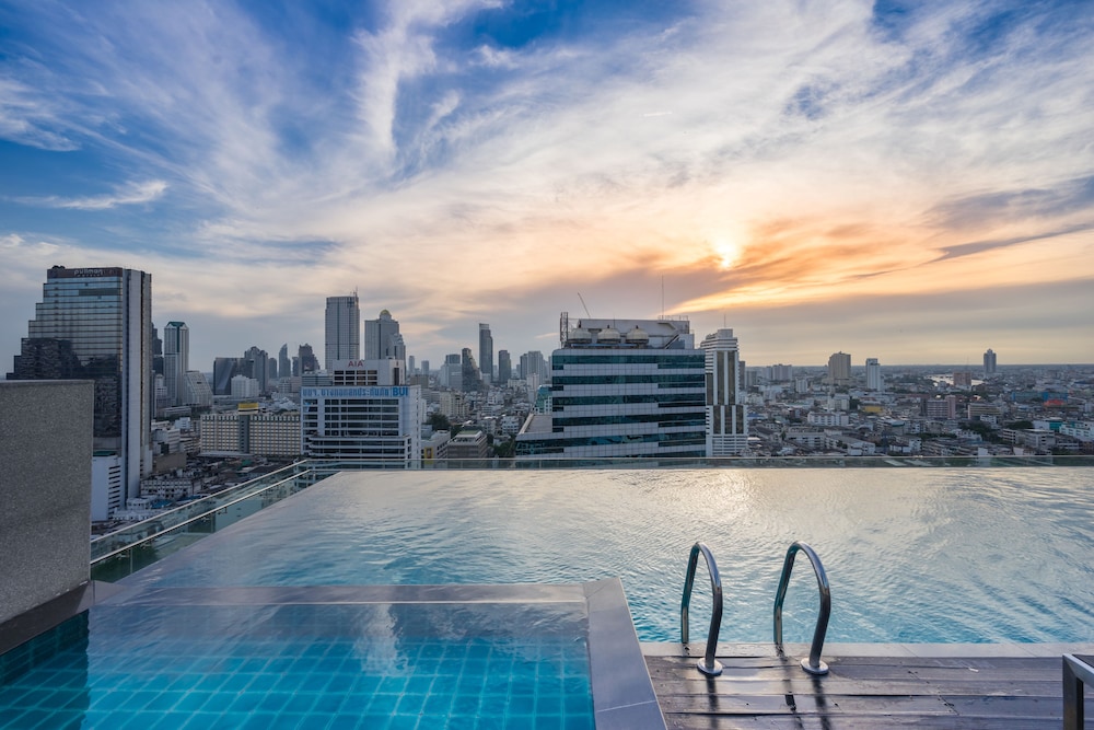 Amara Bangkok — Swimming pool in Bangkok, Bangkok