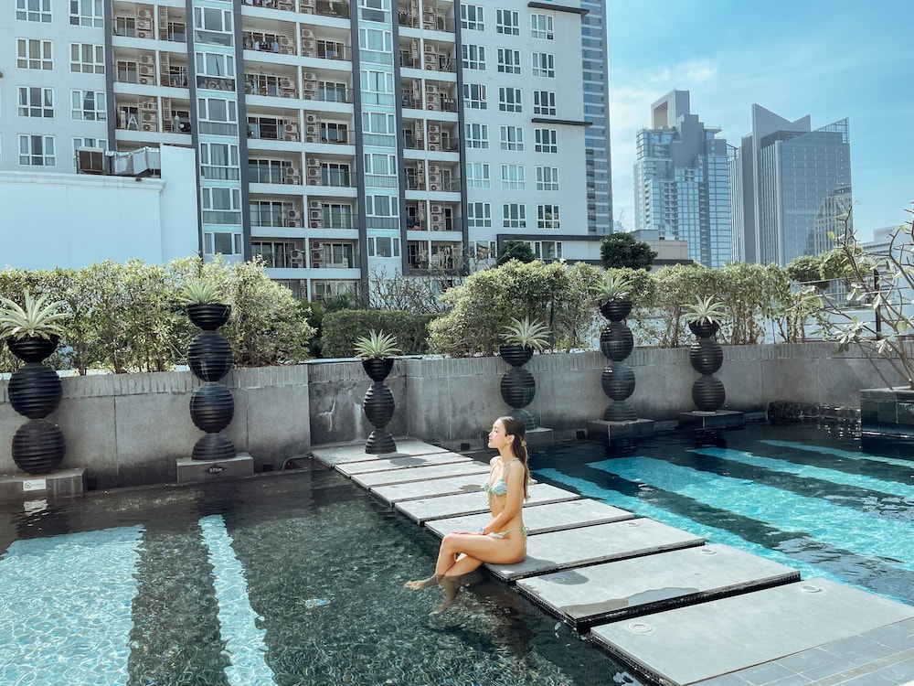 Mövenpick Hotel Sukhumvit 15 Bangkok — Swimming pool in Bangkok, Bangkok