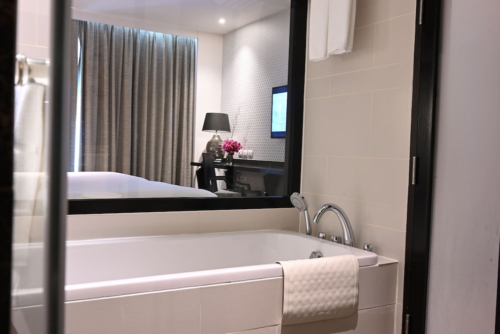 Mövenpick Hotel Sukhumvit 15 Bangkok — Hotel rooms in Bangkok, Bangkok
