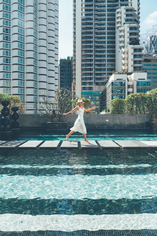 Mövenpick Hotel Sukhumvit 15 Bangkok — Swimming pool in Bangkok, Bangkok