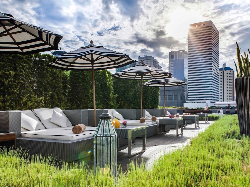 Mövenpick Hotel Sukhumvit 15 Bangkok — Hotel building in Bangkok, Bangkok