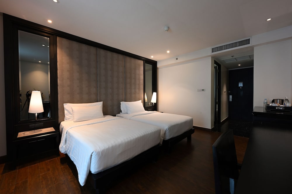 Mövenpick Hotel Sukhumvit 15 Bangkok — Hotel rooms in Bangkok, Bangkok