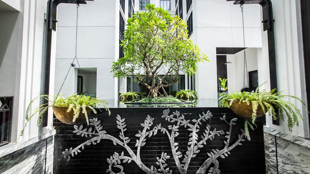 Mövenpick Hotel Sukhumvit 15 Bangkok — Hotel building in Bangkok, Bangkok