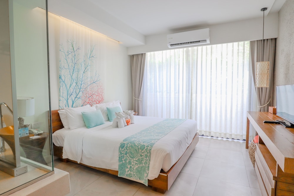 Bandara Beach Resort, Phuket — Rooms in Ko Lon, Phuket Province