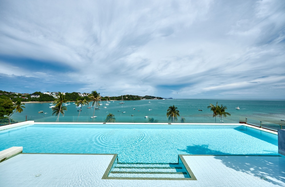 Bandara Beach Resort, Phuket — Pool in Ko Lon, Phuket Province