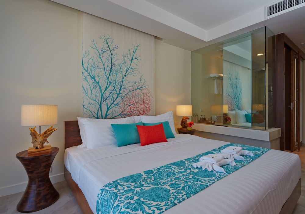 Bandara Beach Resort, Phuket — Rooms in Ko Lon, Phuket Province