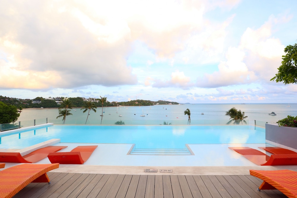 Bandara Beach Resort, Phuket — Pool in Ko Lon, Phuket Province