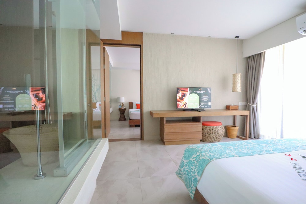 Bandara Beach Resort, Phuket — Rooms in Ko Lon, Phuket Province