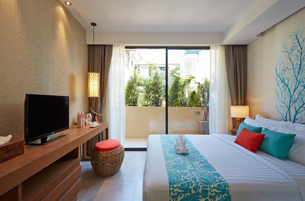 Bandara Beach Resort, Phuket — Rooms in Ko Lon, Phuket Province