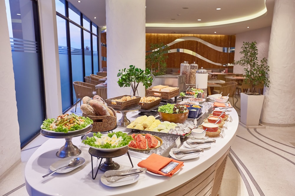 Bandara Beach Resort, Phuket — Restaurant in Ko Lon, Phuket Province