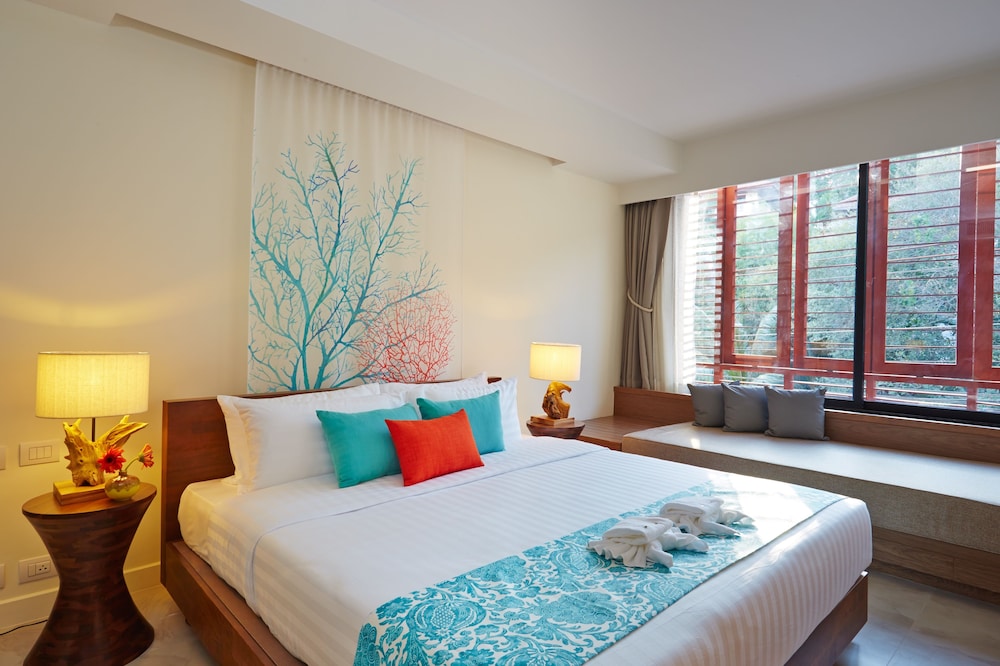 Bandara Beach Resort, Phuket — Rooms in Ko Lon, Phuket Province