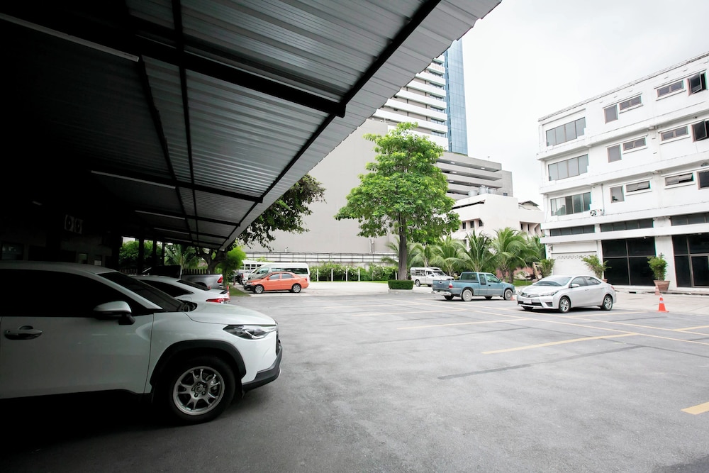 Annex Lumpini Bangkok — Hotel building in Bangkok, Bangkok