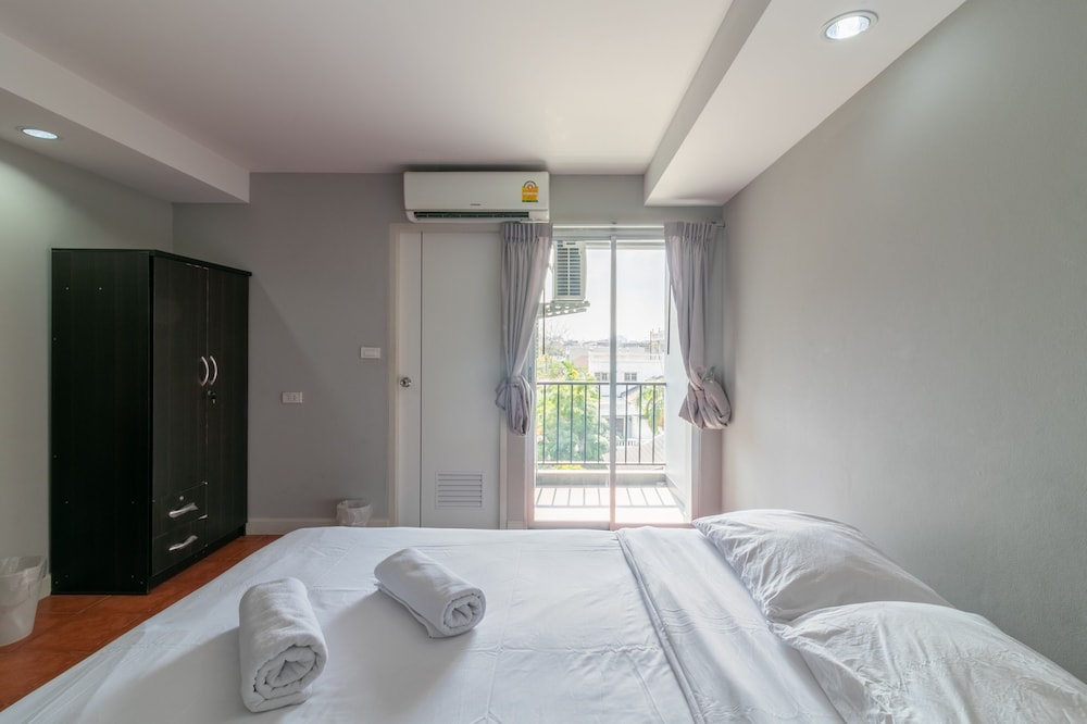 Resortel Lat Phrao 91 — Hotel rooms in Bangkok, Bangkok