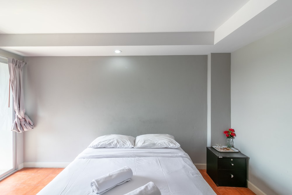 Resortel Lat Phrao 91 — Hotel rooms in Bangkok, Bangkok