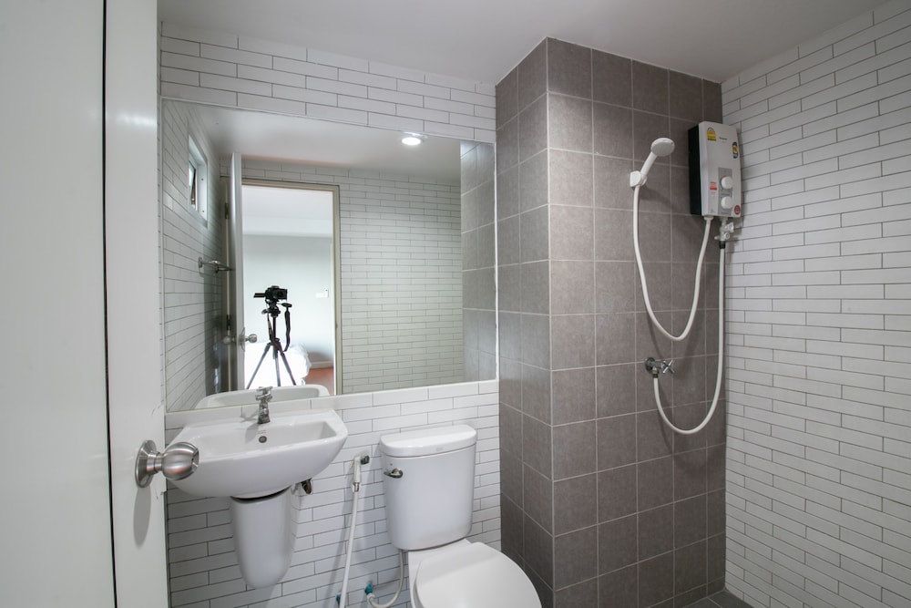 Resortel Lat Phrao 91 — Hotel rooms in Bangkok, Bangkok