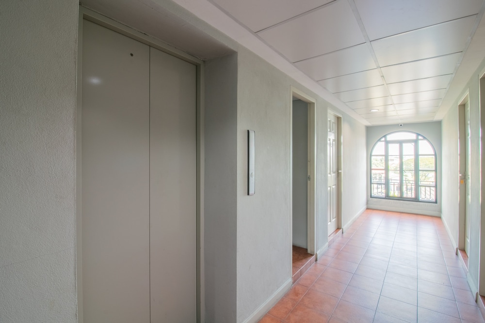 Resortel Lat Phrao 91 — Hotel building in Bangkok, Bangkok