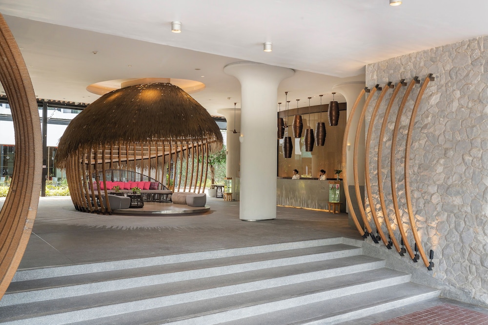 Centara Life Maris Resort Jomtien — Hotel building in Pattaya, Chonburi