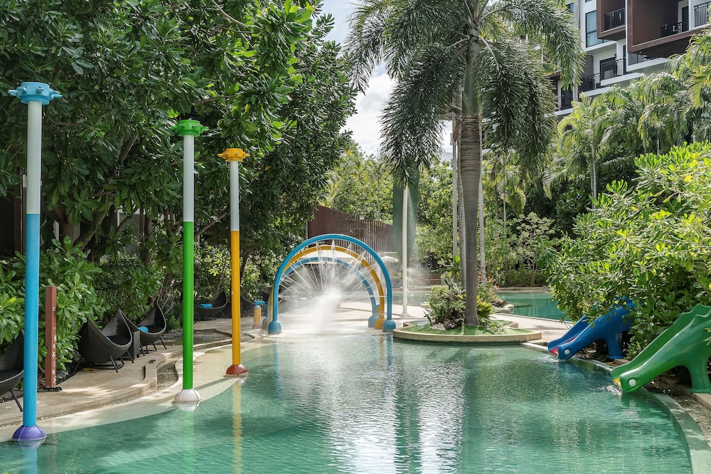 Centara Life Maris Resort Jomtien — Swimming pool in Pattaya, Chonburi