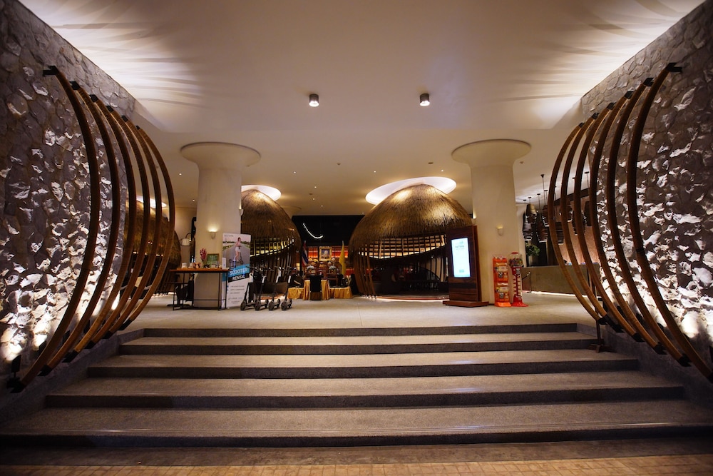 Centara Life Maris Resort Jomtien — Hotel building in Pattaya, Chonburi