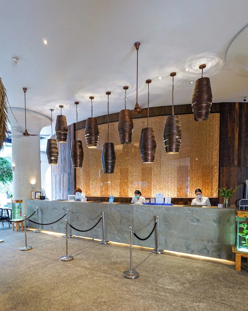 Centara Life Maris Resort Jomtien — Hotel building in Pattaya, Chonburi
