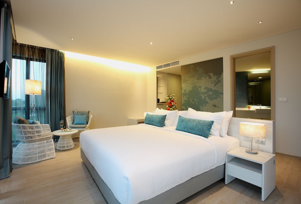 Centara Life Maris Resort Jomtien — Hotel rooms in Pattaya, Chonburi