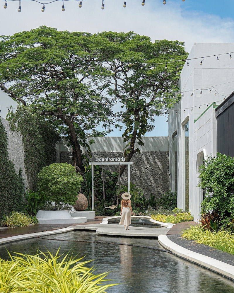 Centara Life Maris Resort Jomtien — Hotel building in Pattaya, Chonburi
