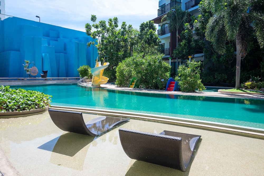 Centara Life Maris Resort Jomtien — Swimming pool in Pattaya, Chonburi