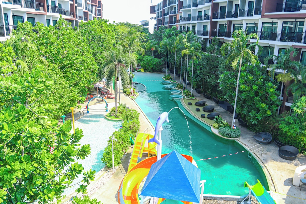 Centara Life Maris Resort Jomtien — Swimming pool in Pattaya, Chonburi