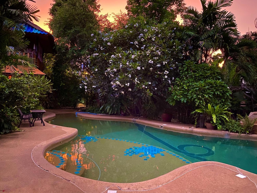 Shanti Lodge Phuket — Swimming pool in Chalong, Phuket Province