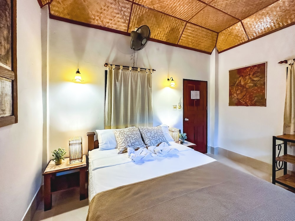 Shanti Lodge Phuket — Hotel rooms in Chalong, Phuket Province
