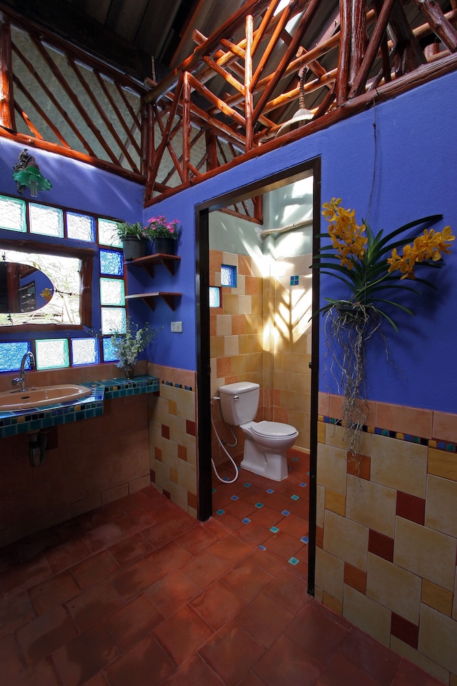 Shanti Lodge Phuket — Hotel rooms in Chalong, Phuket Province