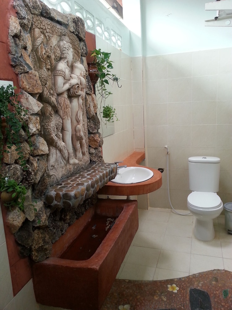 Shanti Lodge Phuket — Hotel rooms in Chalong, Phuket Province