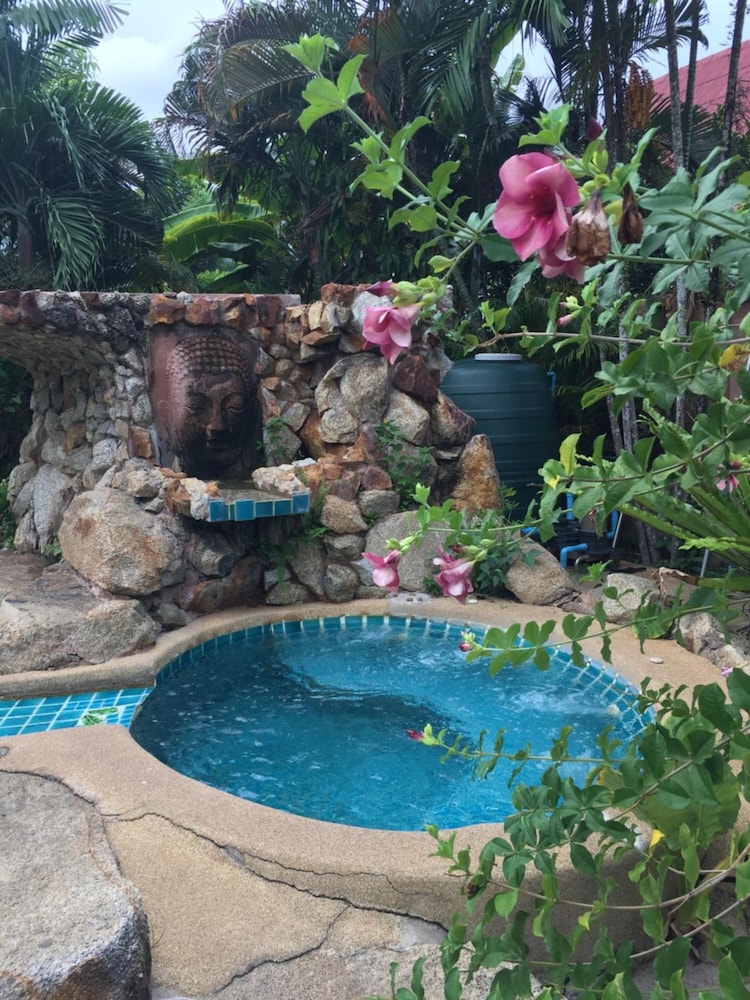 Shanti Lodge Phuket — Swimming pool in Chalong, Phuket Province