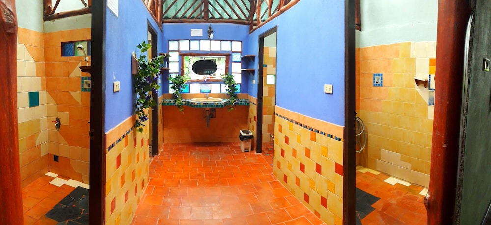 Shanti Lodge Phuket — Hotel building in Chalong, Phuket Province