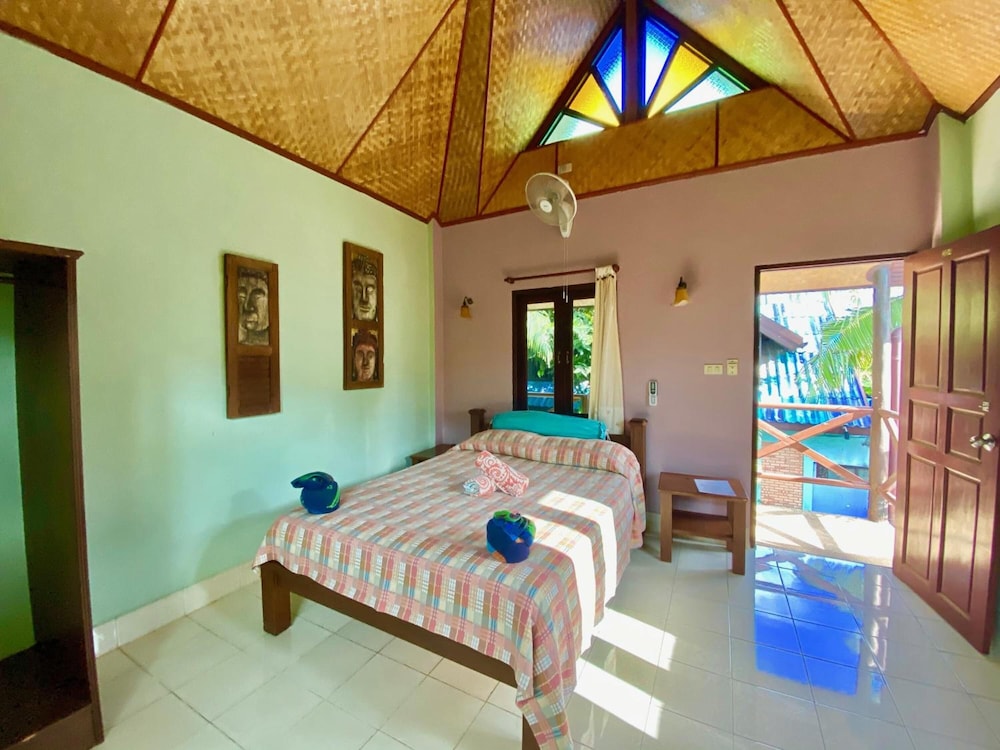 Shanti Lodge Phuket — Hotel rooms in Chalong, Phuket Province