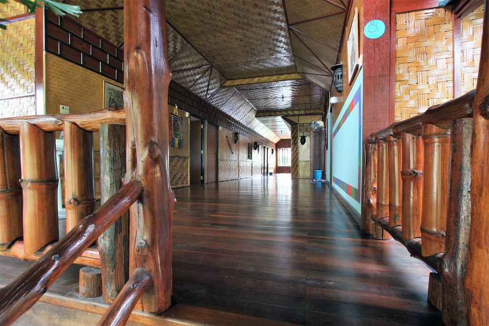 Shanti Lodge Phuket — Hotel building in Chalong, Phuket Province