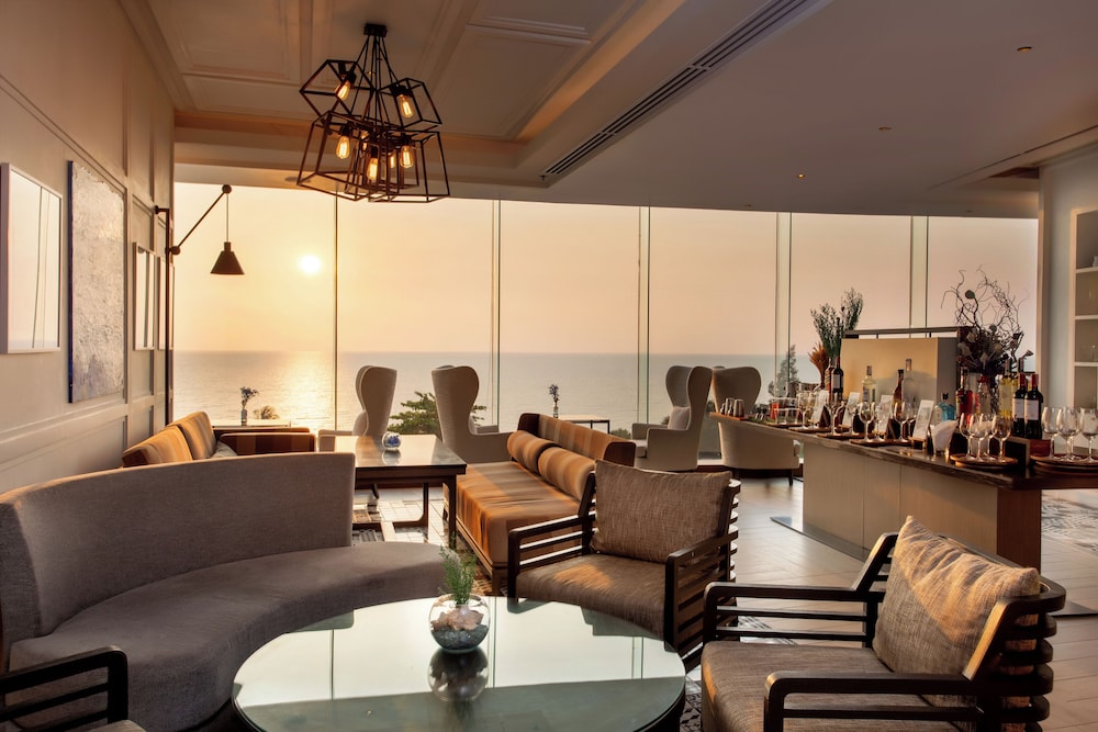 Mövenpick Siam Hotel Na Jomtien Pattaya — Restaurant & bars in Sattahip, Chonburi