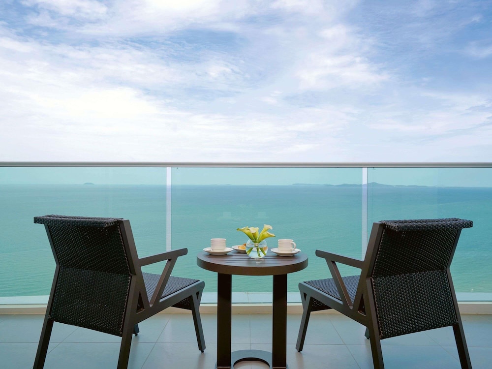 Mövenpick Siam Hotel Na Jomtien Pattaya — Hotel rooms in Sattahip, Chonburi
