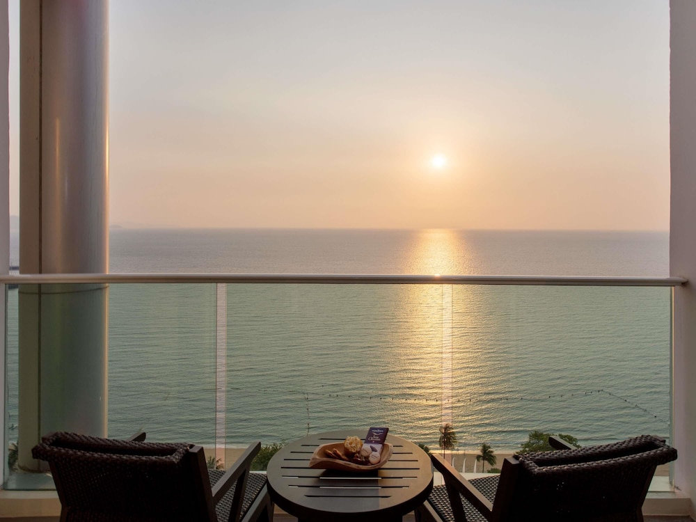 Mövenpick Siam Hotel Na Jomtien Pattaya — Hotel rooms in Sattahip, Chonburi